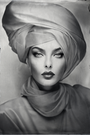 Imagen en Plexiglás de Mujer en Escala de Grises | Andrew Martin Nostalgia | Oroa.es