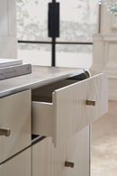 Cómoda en Latón Dorado y Madera Marfil | Caracole Circadian | Oroa.es