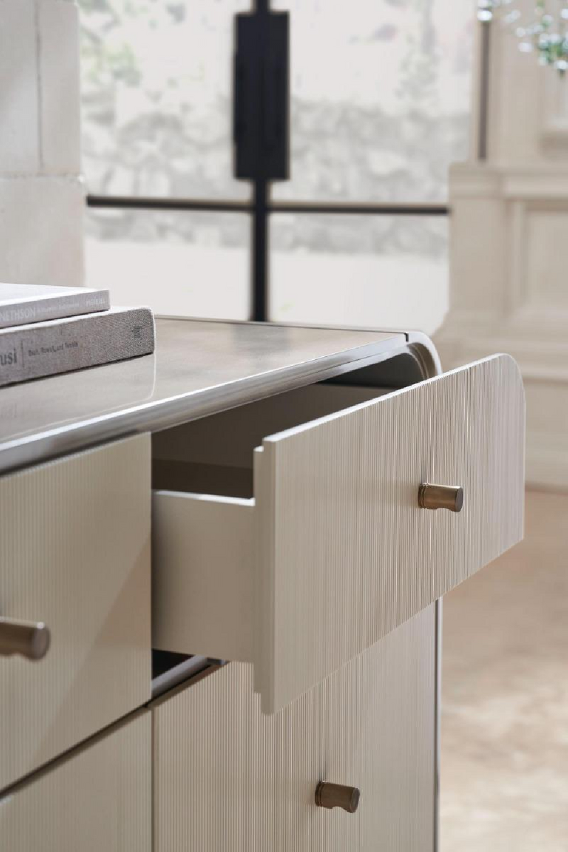 Cómoda en Latón Dorado y Madera Marfil | Caracole Circadian | Oroa.es