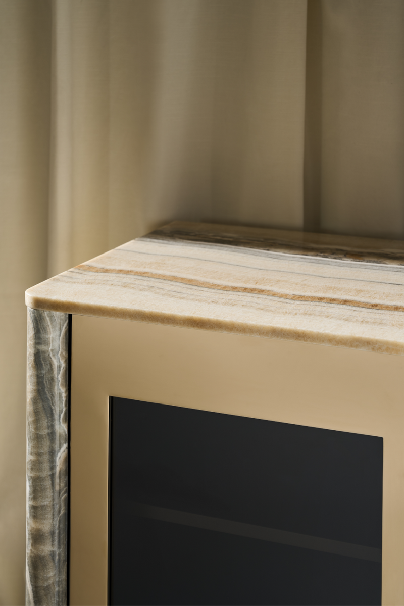 Aparador ónix gris de 4 puertas | Caracole Sojourn | Oroa.es