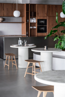 Mesa de Comedor Redonda de Microcement Blanco | Ethnicraft Elements | Oroa.es