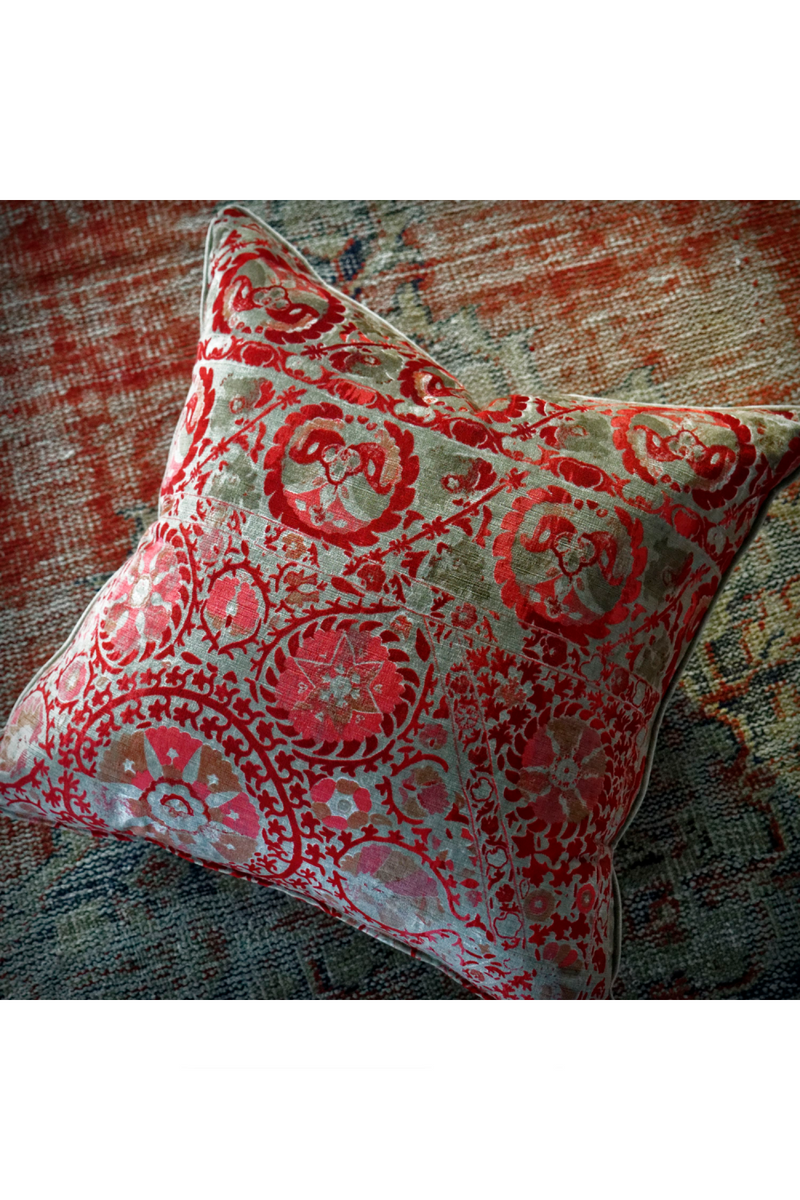 Cojín de Terciopelo Vintage Suzani | Andrew Martin Iznik | Oroa.es